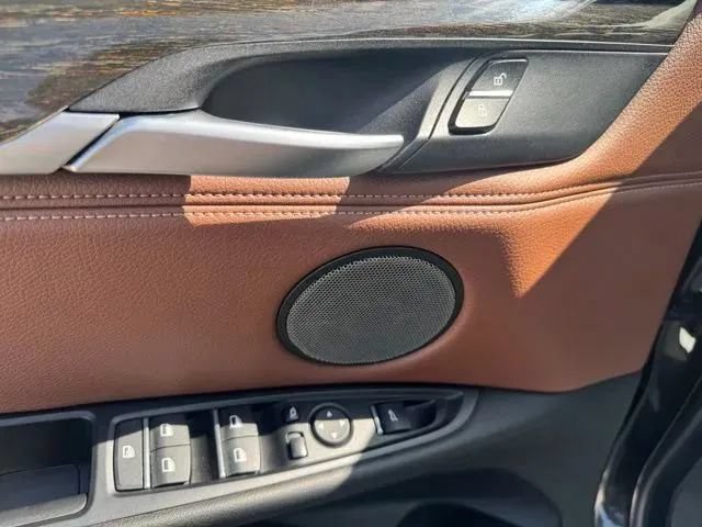 Used 2018 BMW X5 xDrive50i AWD/4WD image 13