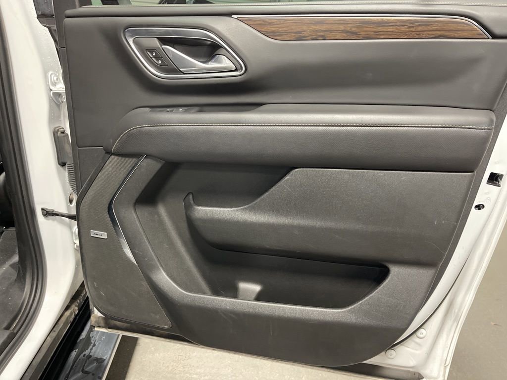 Used 2024 Chevrolet Suburban Premier image 13