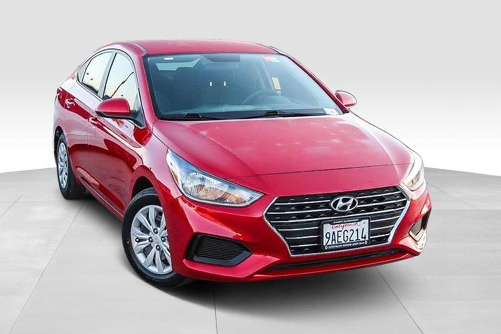 Used 2022 Hyundai Accent SE FWD image 2