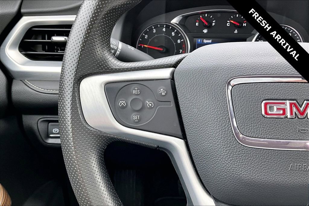 Used 2023 GMC Acadia SLE w/ Driver Convenience Package image 11