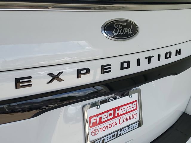 Used 2023 Ford Expedition Limited image 9
