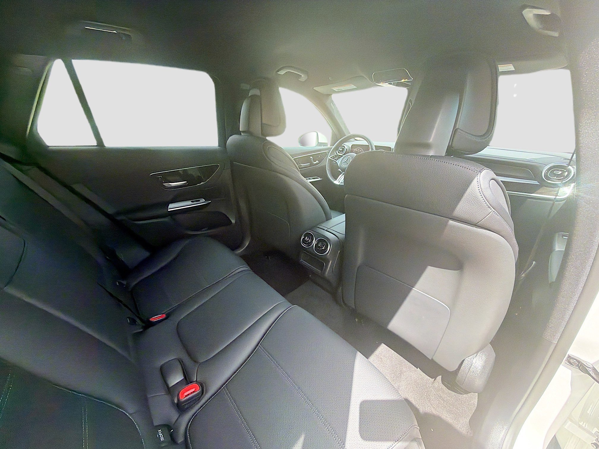 Used 2024 Mercedes-Benz GLC 300 4MATIC image 26
