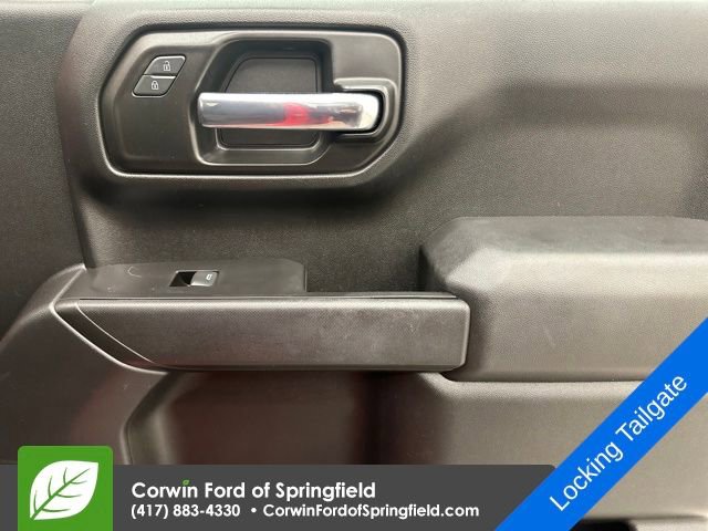 Used 2020 Chevrolet Silverado 1500 Custom w/ Custom Value Package image 12