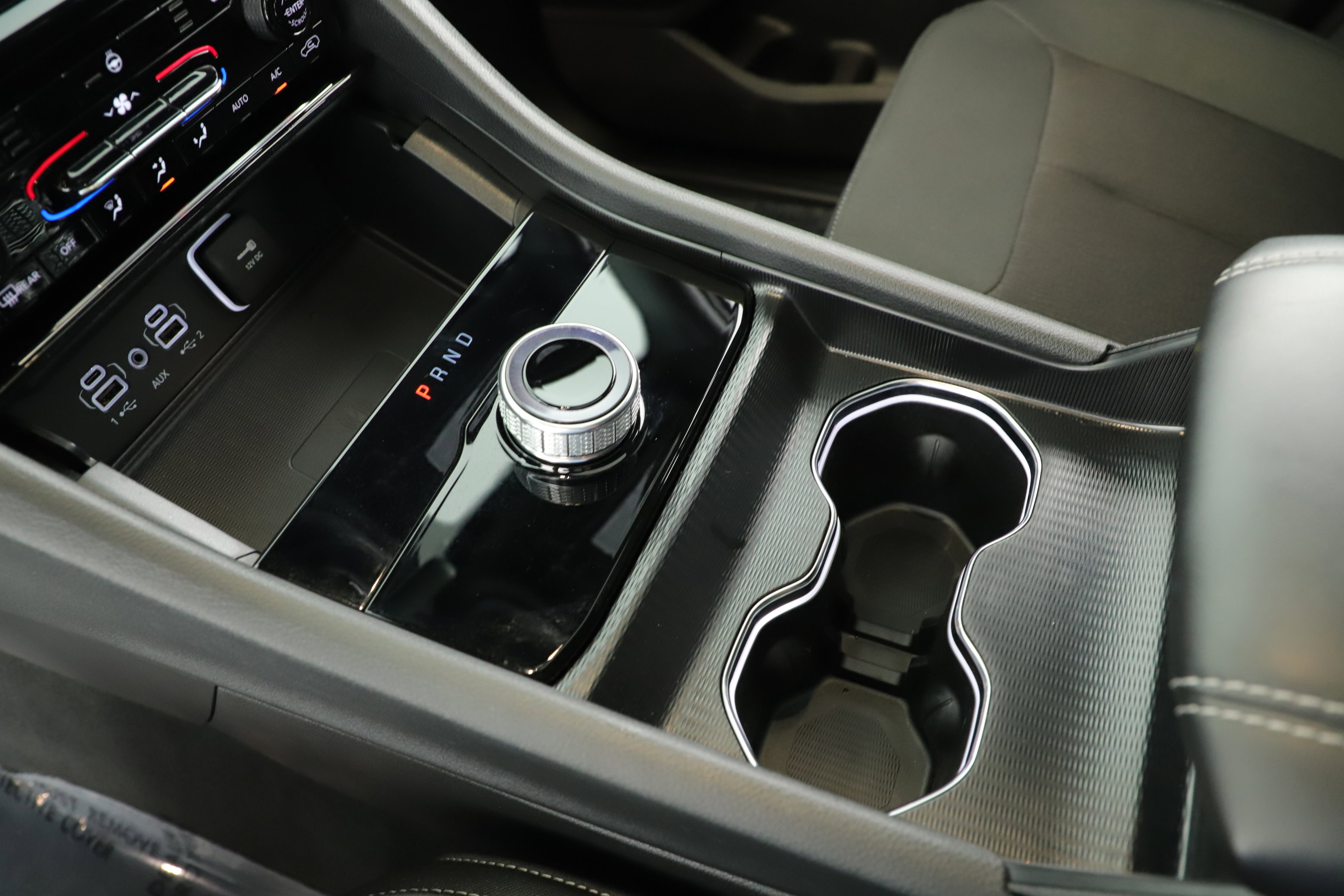 Used 2025 Jeep Grand Cherokee L Laredo w/ Luxury Tech Group I image 15