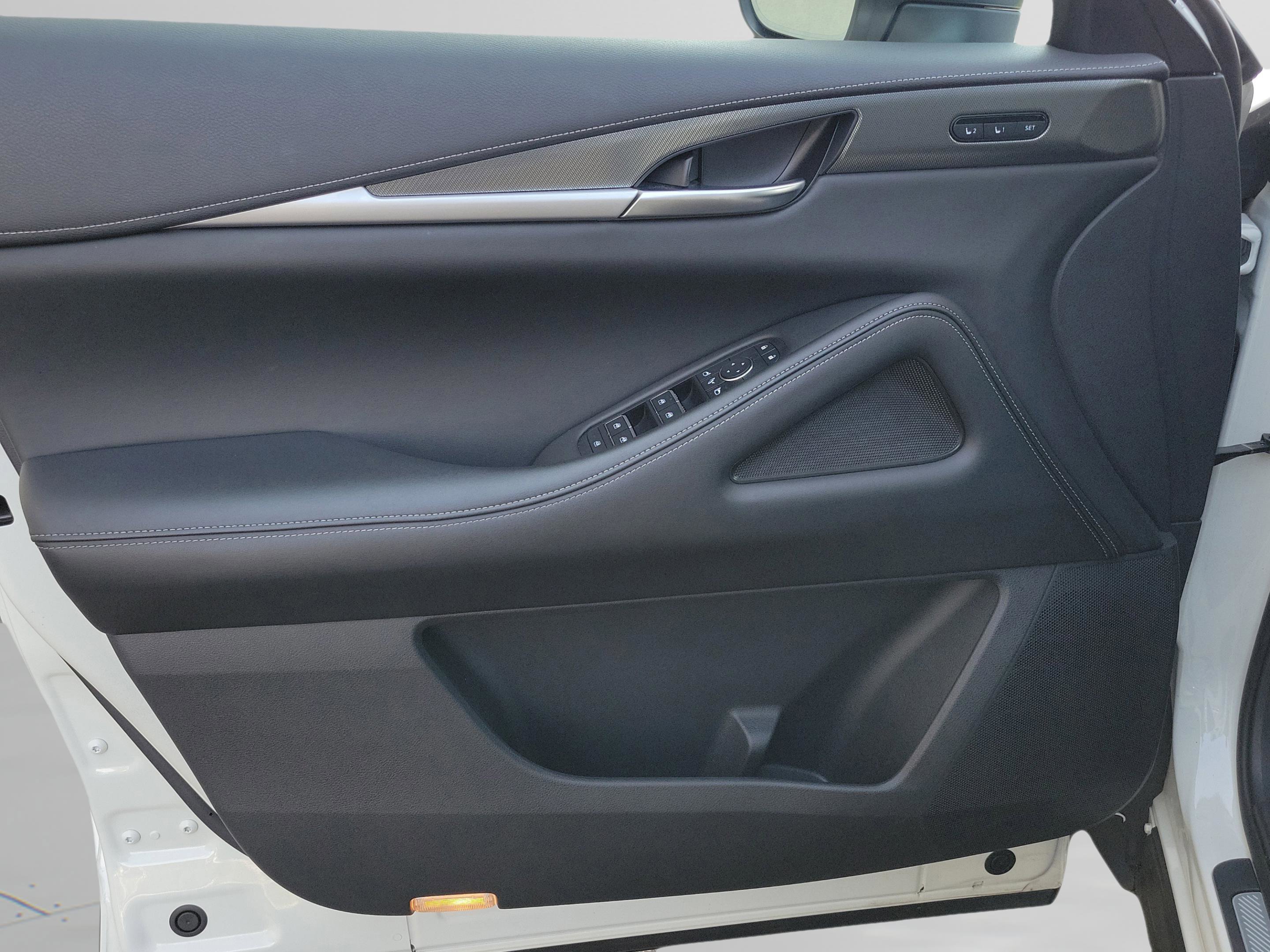 Used 2022 INFINITI QX60 Luxe w/ Cargo Package image 28