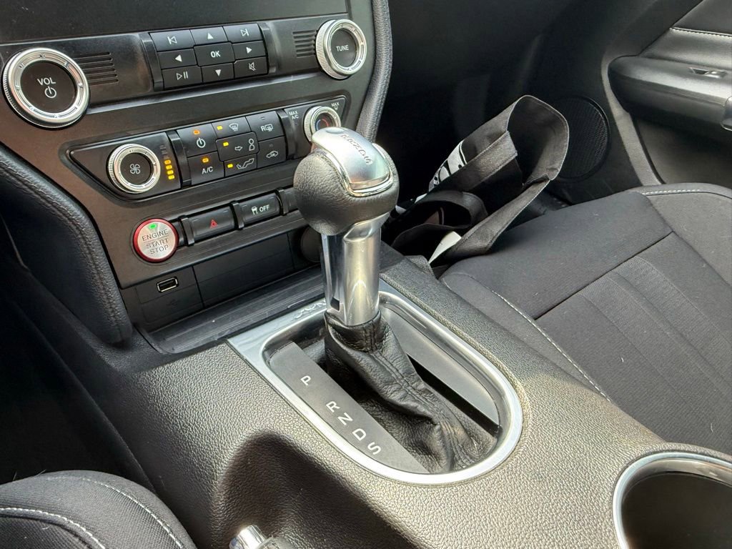 Used 2020 Ford Mustang GT w/ Black Accent Package RWD image 18