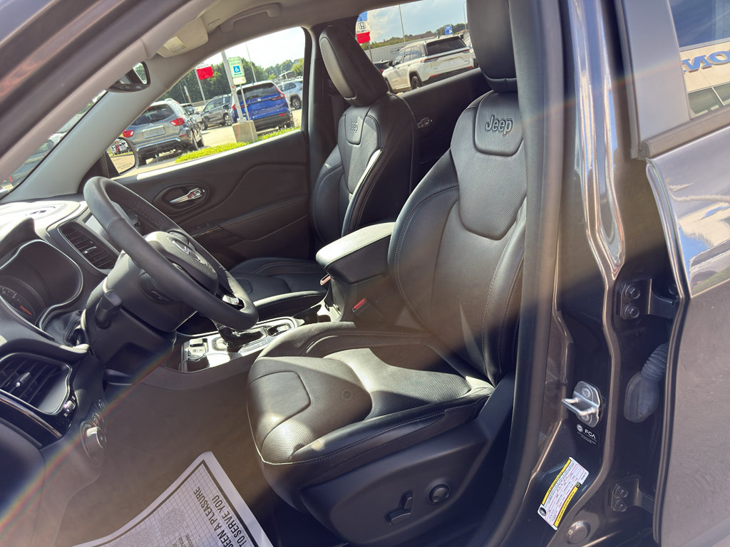 Used 2023 Jeep Cherokee Altitude Lux AWD/4WD image 10