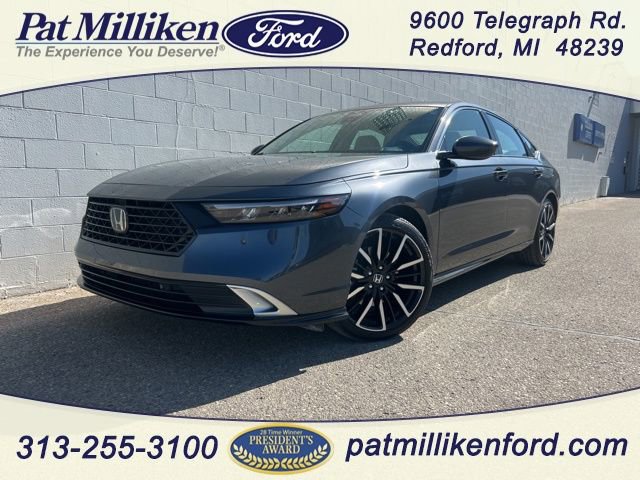 Used 2023 Honda Accord Touring image 1