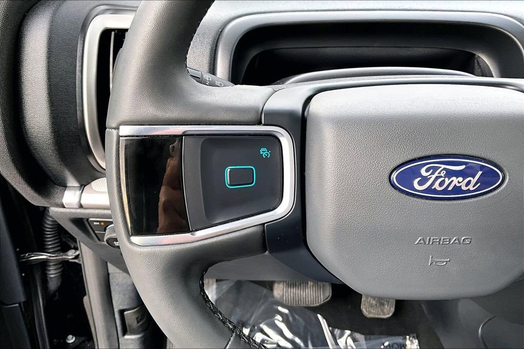 Certified 2025 Ford Expedition Max Active image 17