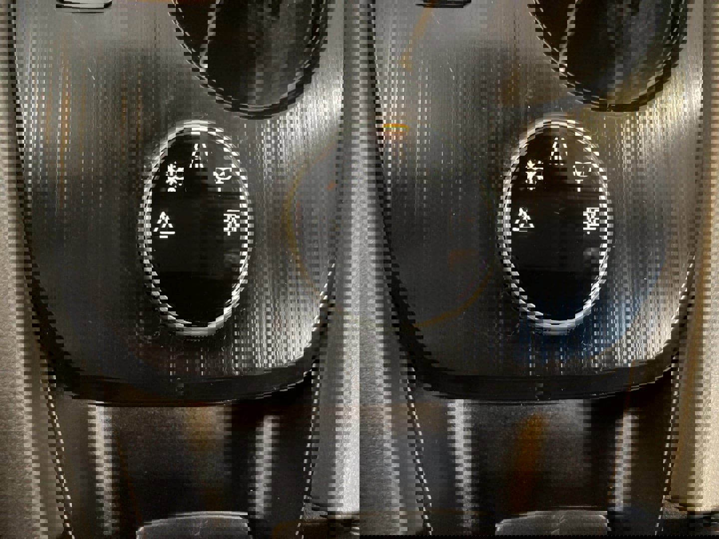 Used 2025 Nissan Rogue SV image 20