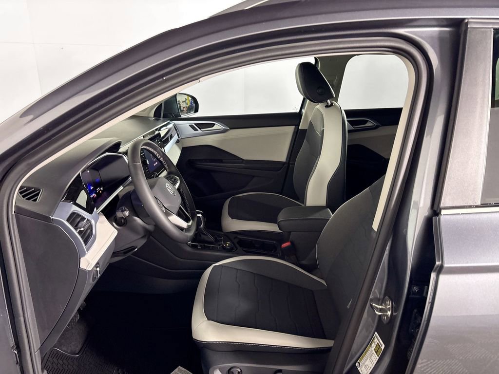 New 2026 Volkswagen Taos SE AWD/4WD image 11