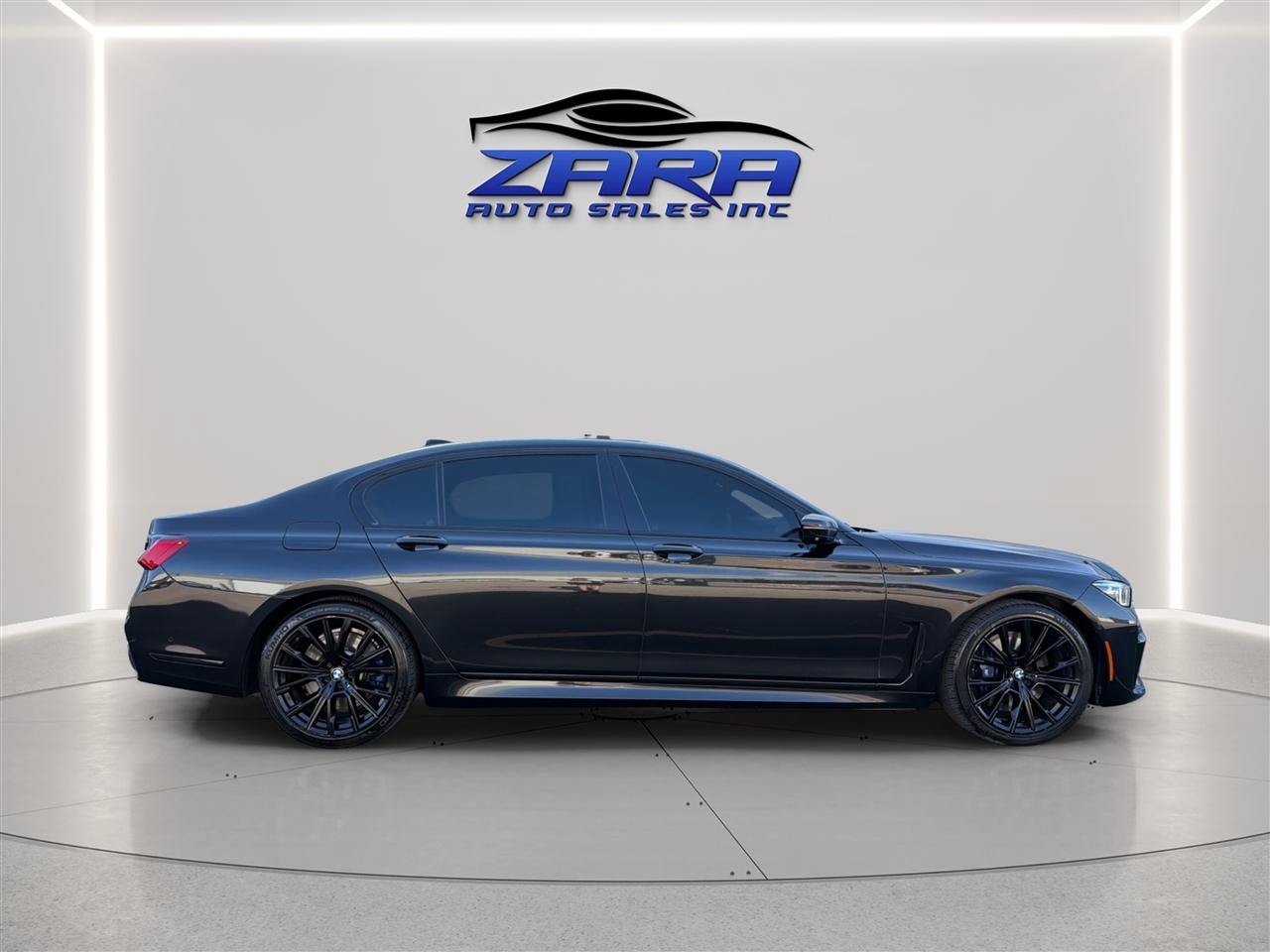 Used 2022 BMW 750i xDrive w/ Executive Package AWD/4WD image 8