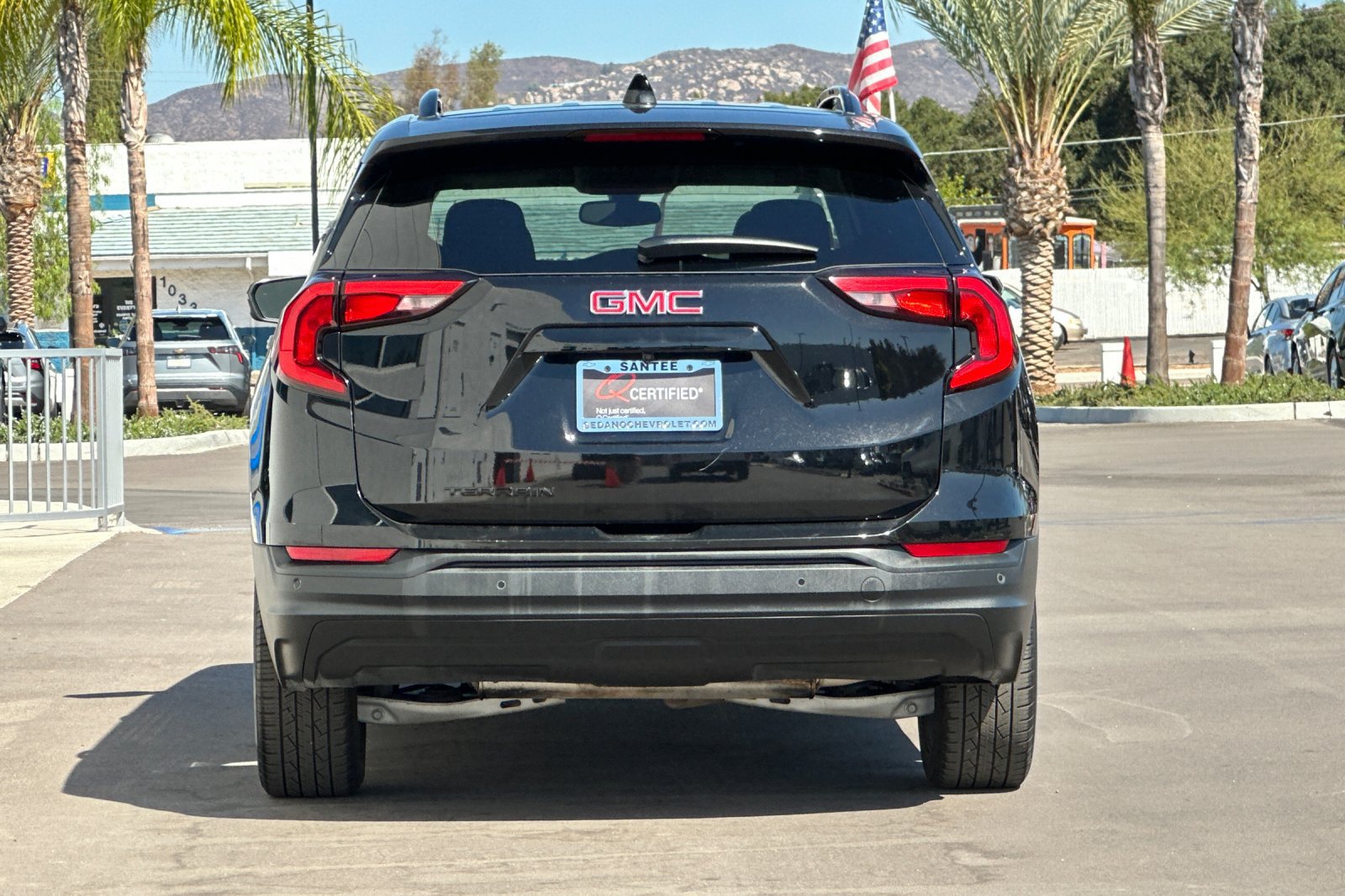 Used 2019 GMC Terrain SLE w/ Driver Convenience Package FWD image 5