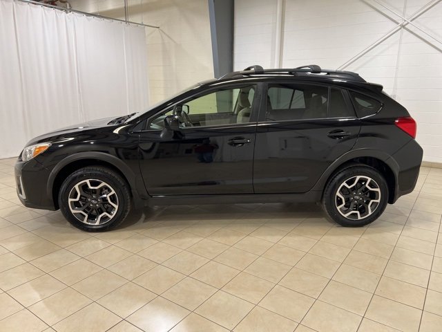 Used 2017 Subaru Crosstrek 2.0i Premium image 2