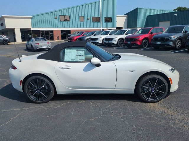New 2026 MAZDA MX-5 Miata Grand Touring RWD image 3