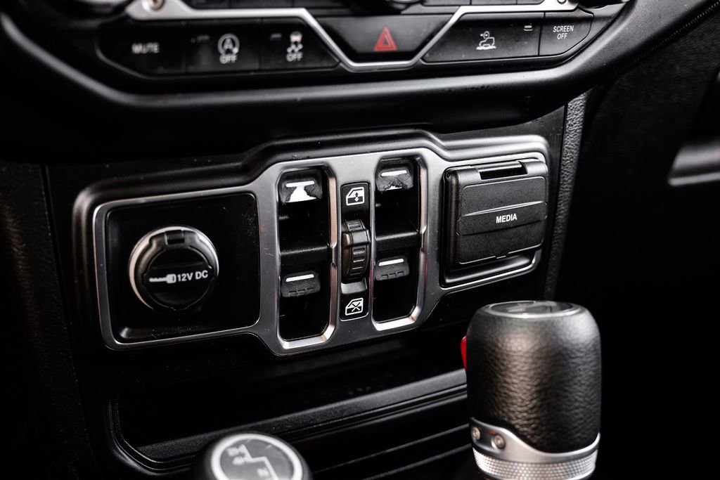 Used 2021 Jeep Wrangler Unlimited Sport image 24