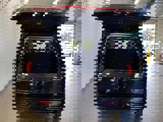 New 2026 Lincoln Navigator Premiere image 14