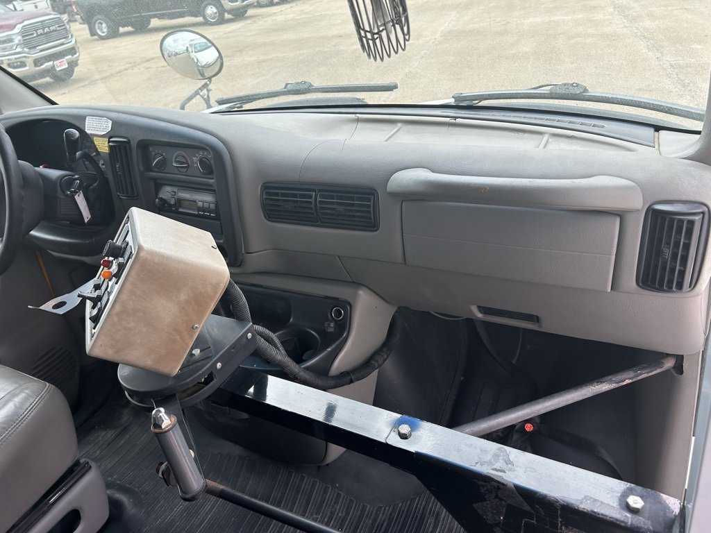 Used 2001 Chevrolet Express 3500 image 14