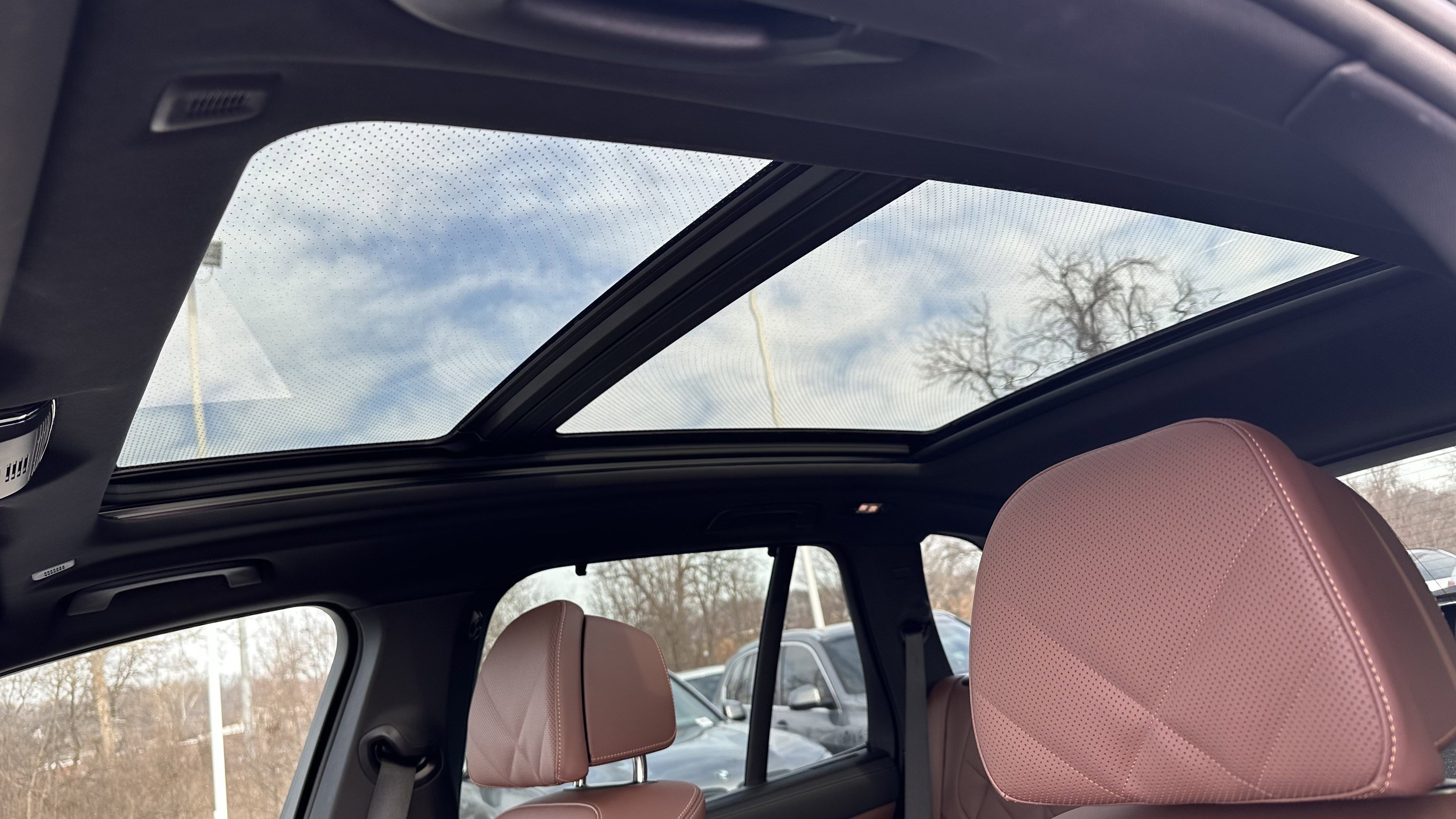 Certified 2025 BMW X5 M60i image 31