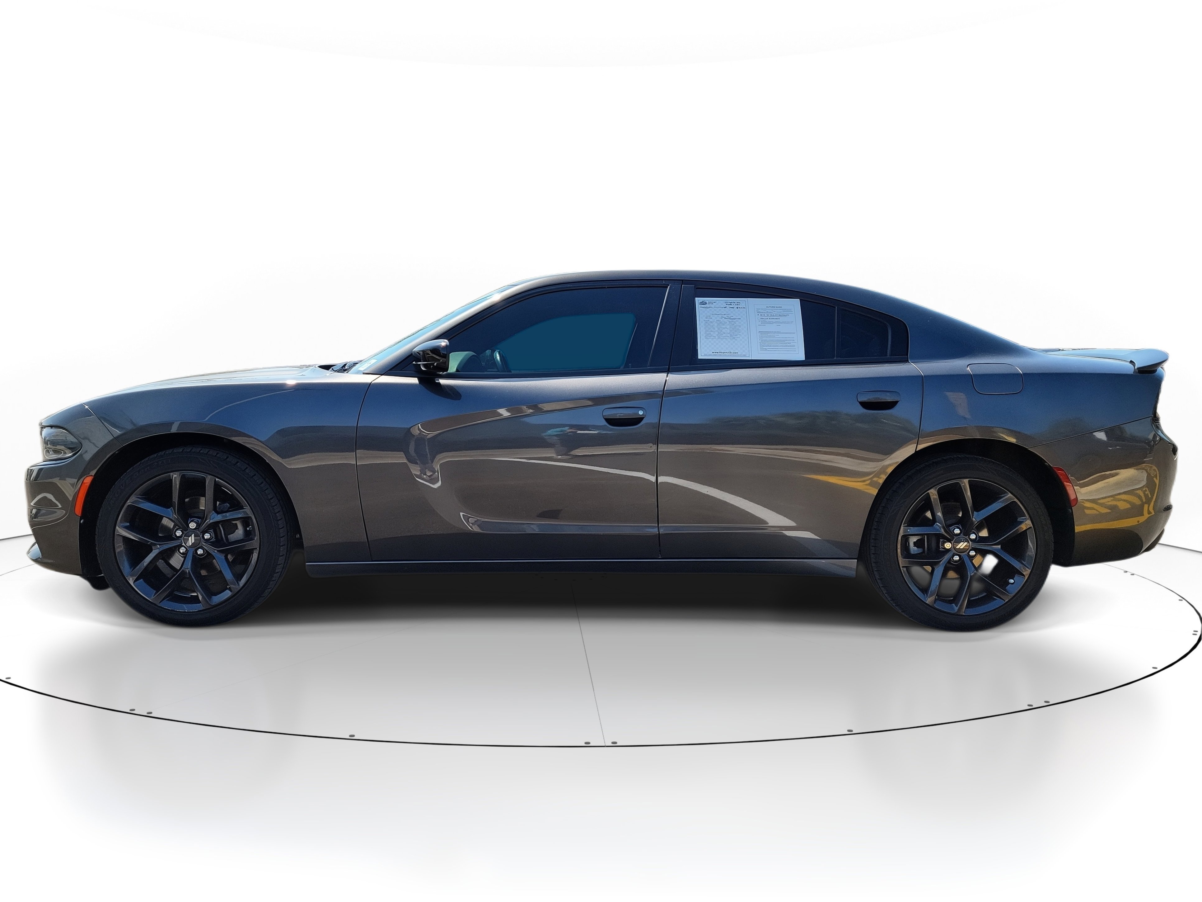 Used 2022 Dodge Charger SXT w/ Blacktop Package image 4