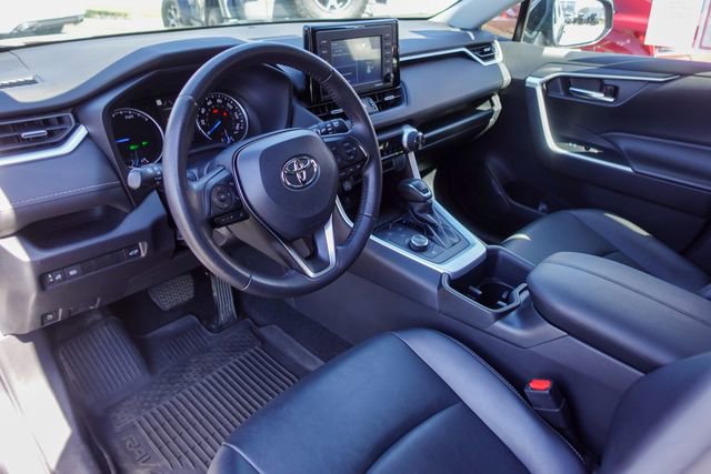 Certified 2022 Toyota RAV4 XLE Premium image 13