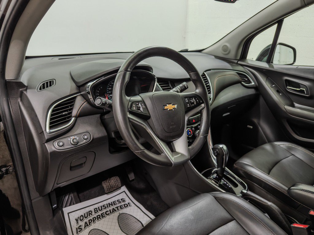 Used 2020 Chevrolet Trax Premier FWD image 13