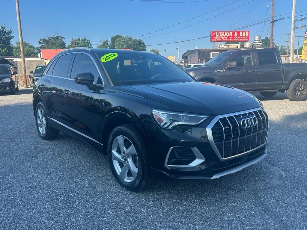 Used 2019 Audi Q3 2.0T Premium Plus w/ Premium Plus Package AWD/4WD image 4