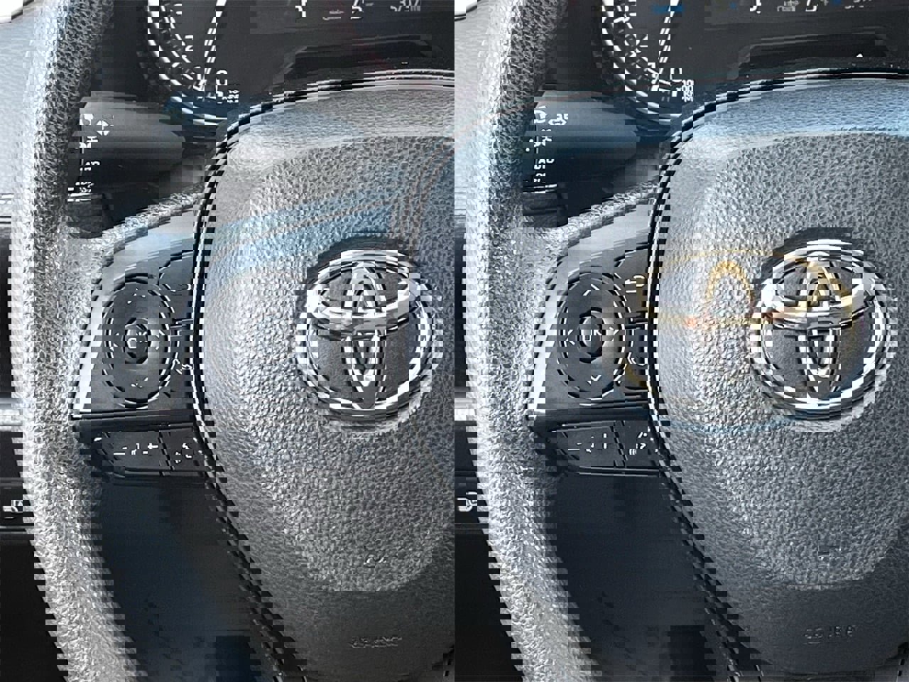 Used 2024 Toyota RAV4 XLE image 12