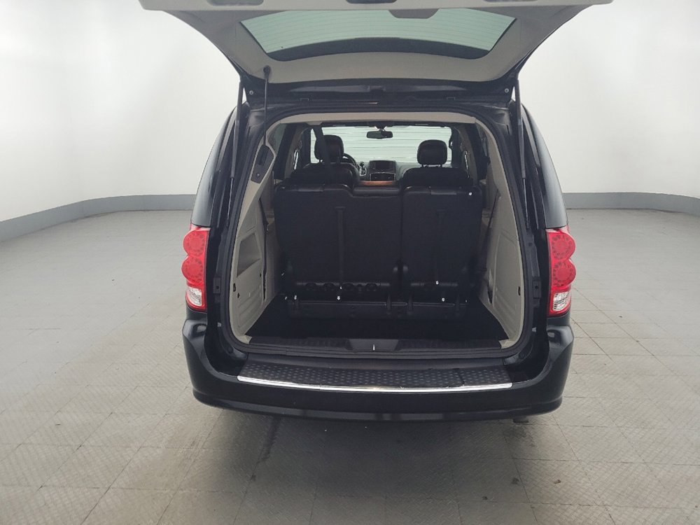 Used 2017 Dodge Grand Caravan SXT image 29