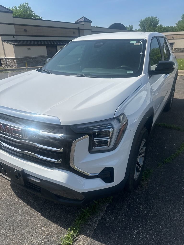 Used 2026 GMC Terrain Elevation AWD/4WD image 3