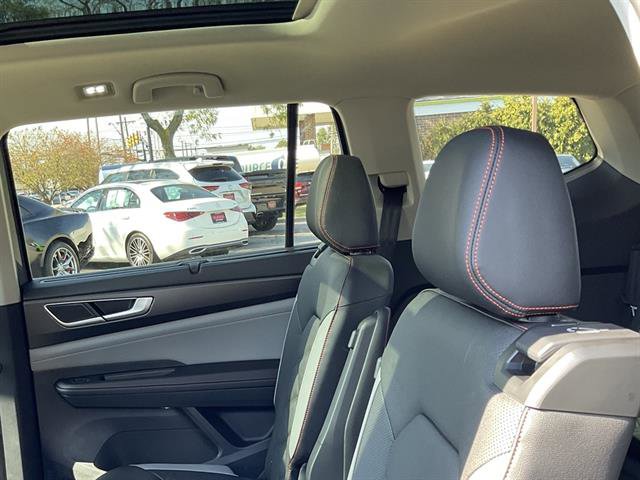 New 2026 Volkswagen Atlas Peak Edition image 6