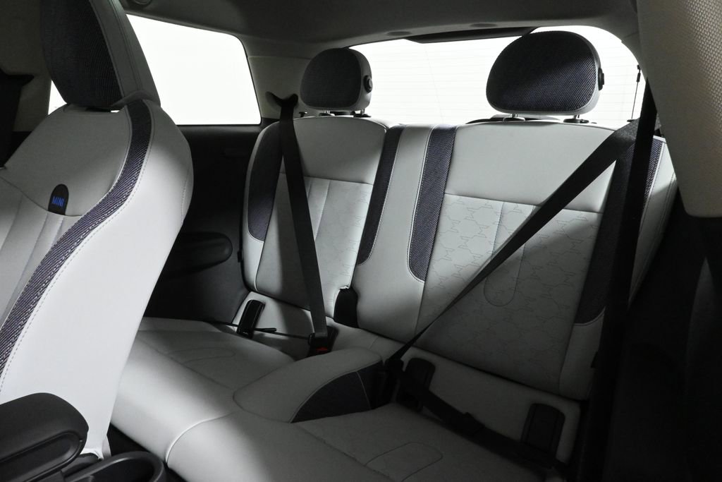 Used 2025 MINI Cooper S image 4