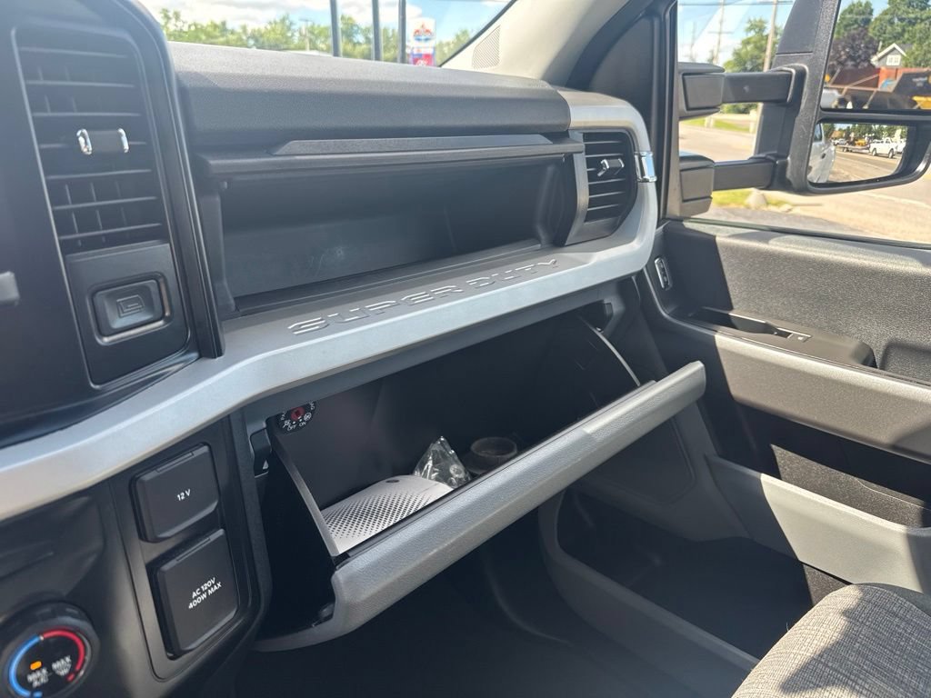 Used 2026 Ford F350 XLT AWD/4WD image 30