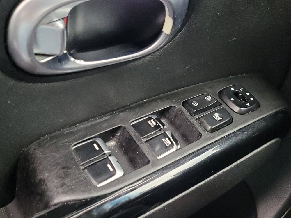 Used 2018 Kia Soul + w/ Audio Package FWD image 27