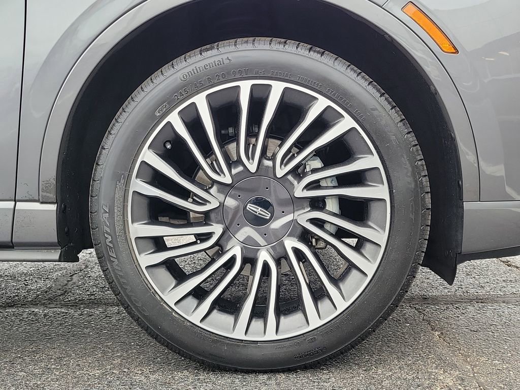 Certified 2022 Lincoln Corsair AWD w/ Premium Package image 9