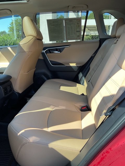 Used 2022 Toyota RAV4 Limited FWD image 18