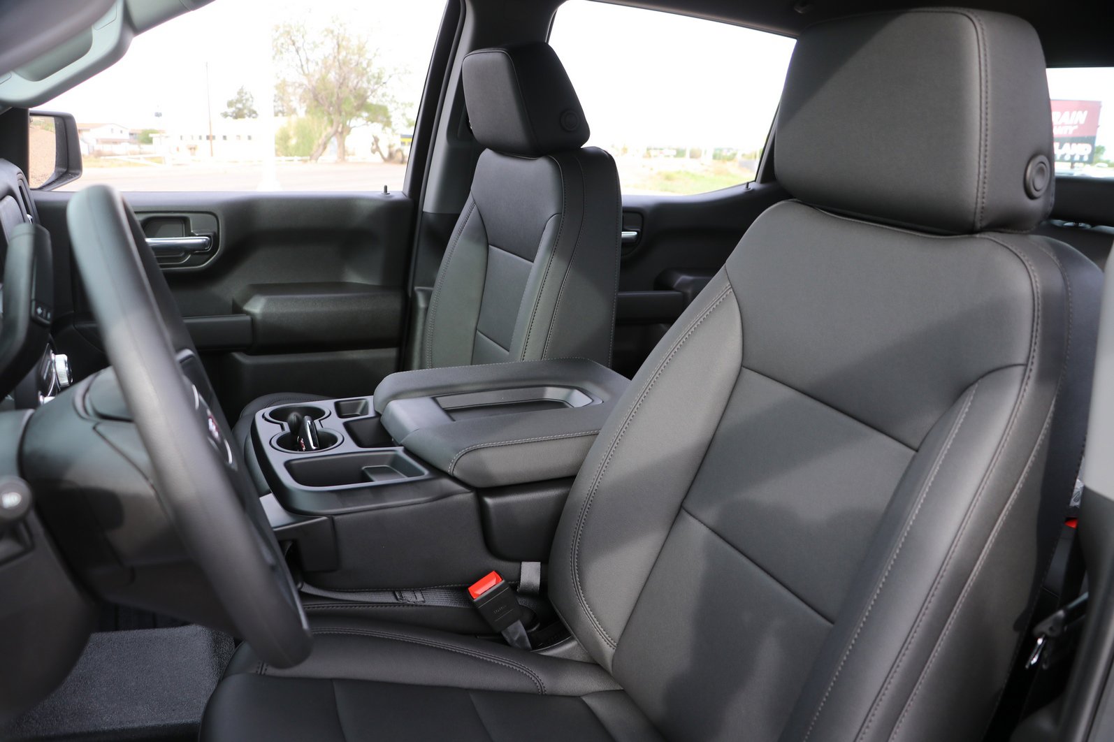 New 2026 GMC Sierra 1500 Pro w/ X31 Off-Road Package image 14