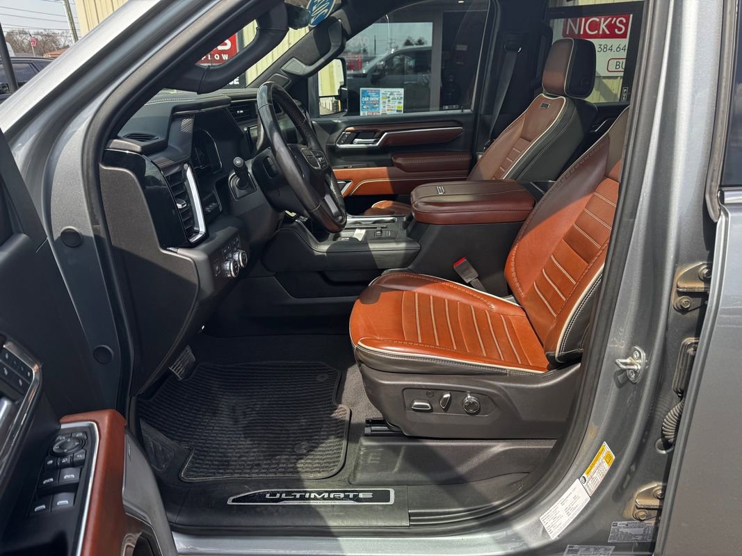 Used 2024 GMC Sierra 3500 Denali Ultimate AWD/4WD image 10