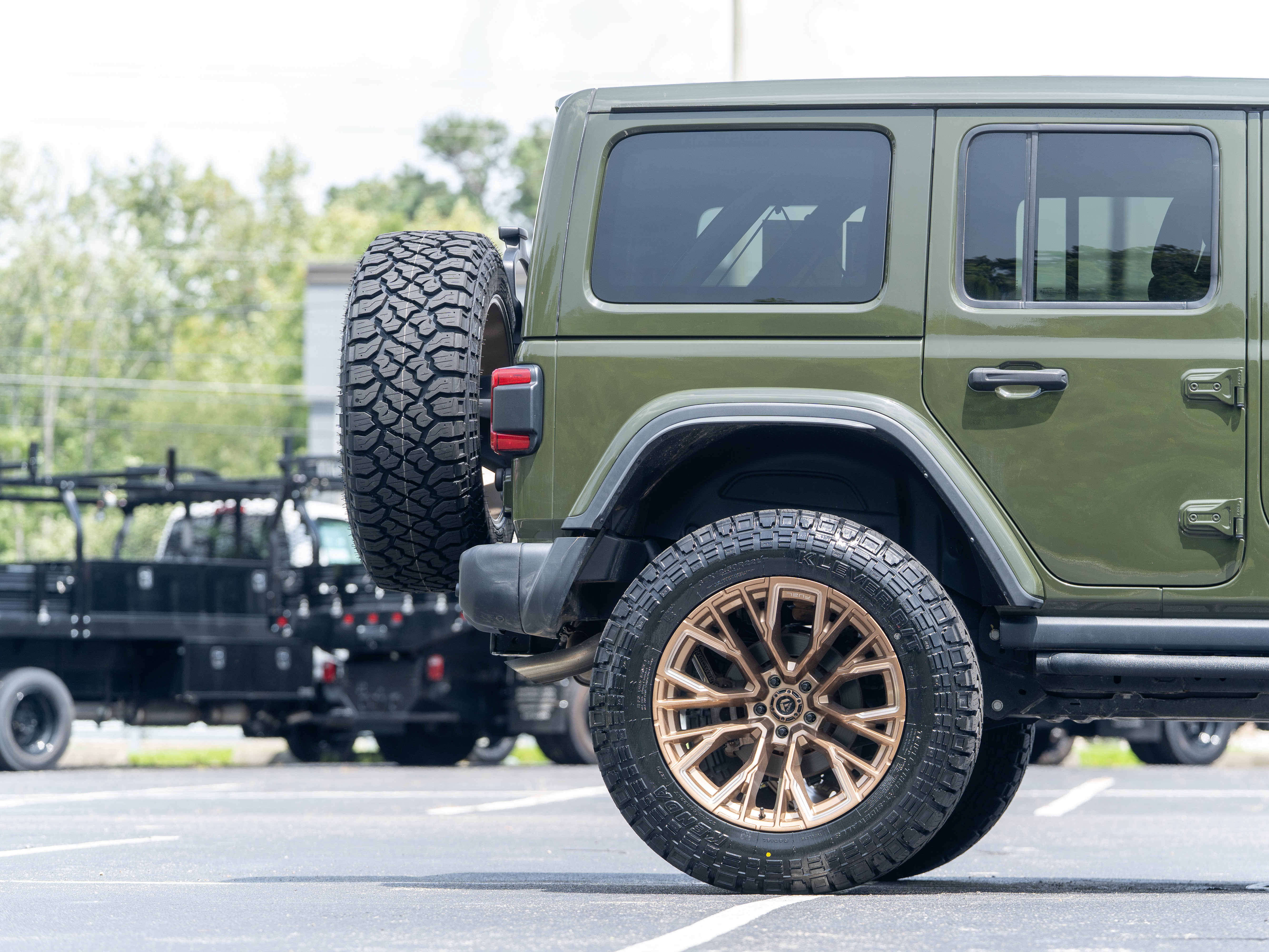 Used 2022 Jeep Wrangler Unlimited Rubicon w/ Xtreme Recon 35" Tire Package AWD/4WD image 6