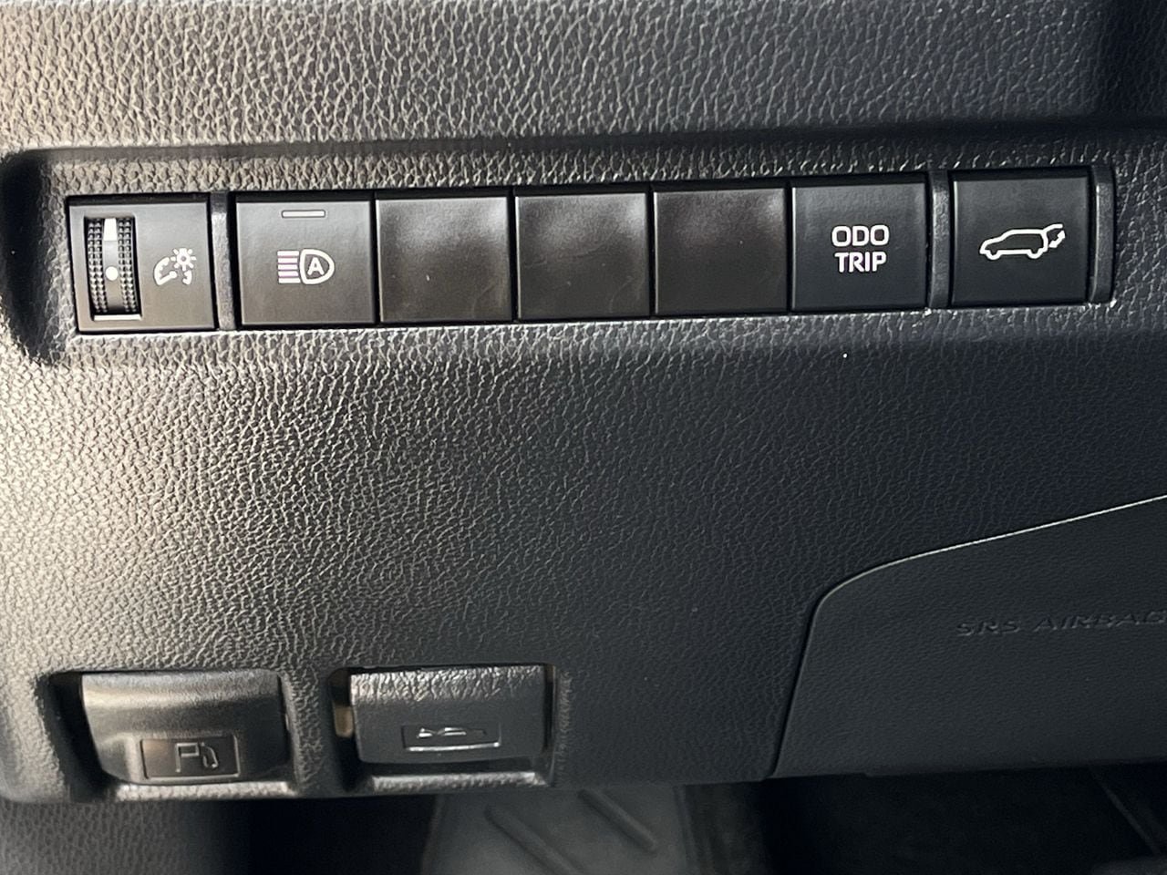 Used 2023 Toyota RAV4 Limited FWD image 20