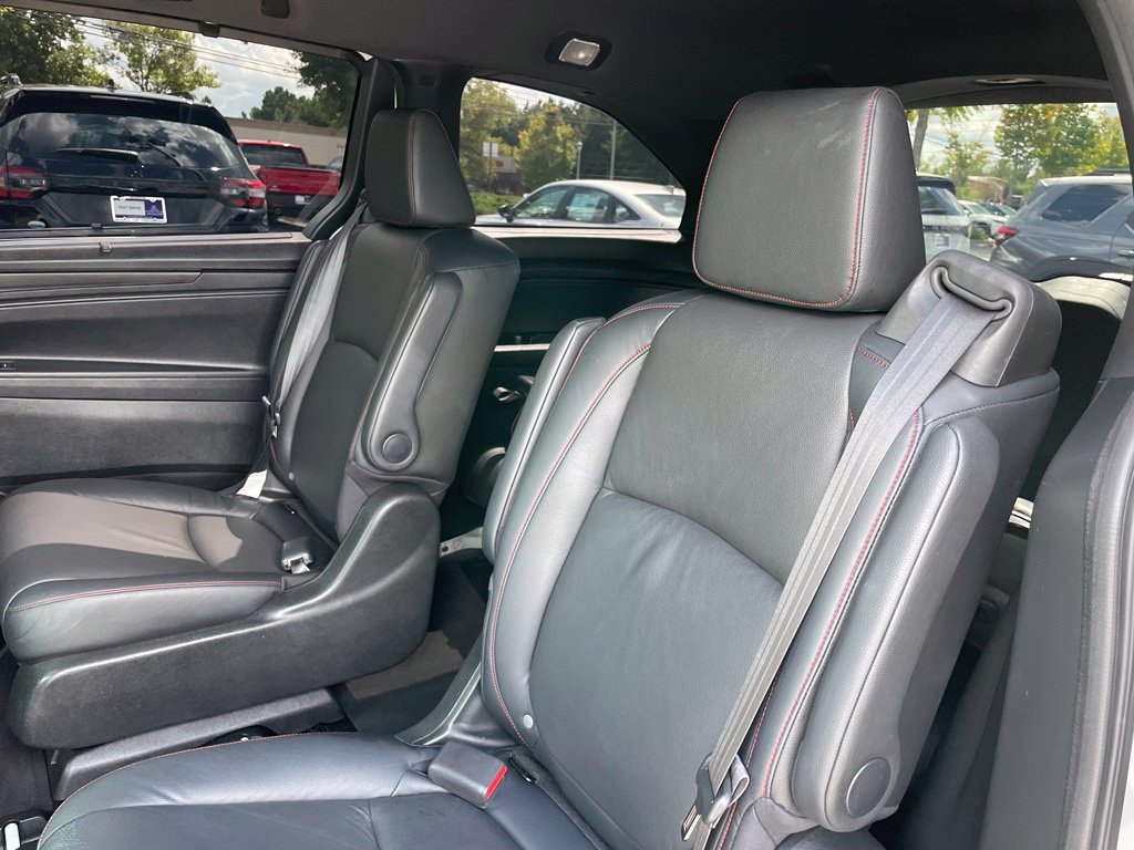 Certified 2024 Honda Odyssey Sport image 40