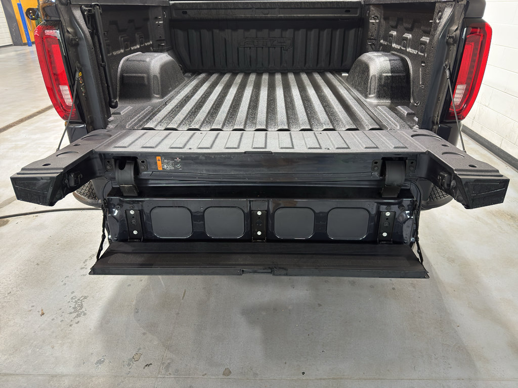 Used 2024 GMC Sierra 1500 AT4 w/ Technology Package AWD/4WD image 24