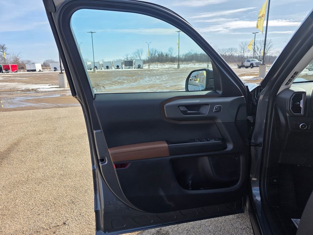 New 2026 Ford Bronco Sport Outer Banks w/ Outer Banks Tech Package+ AWD/4WD image 13