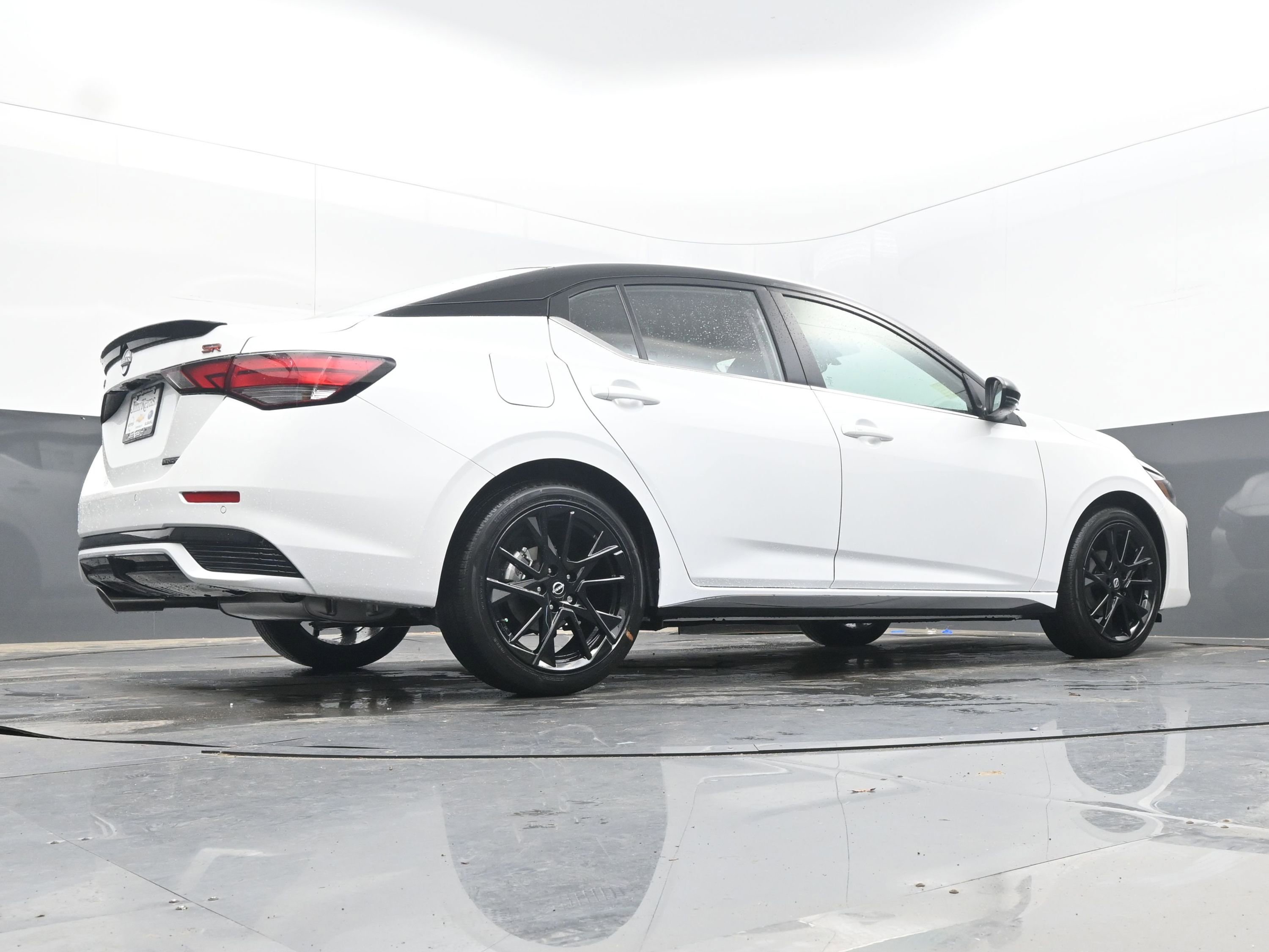 New 2025 Nissan Sentra SR w/ Midnight Edition image 28