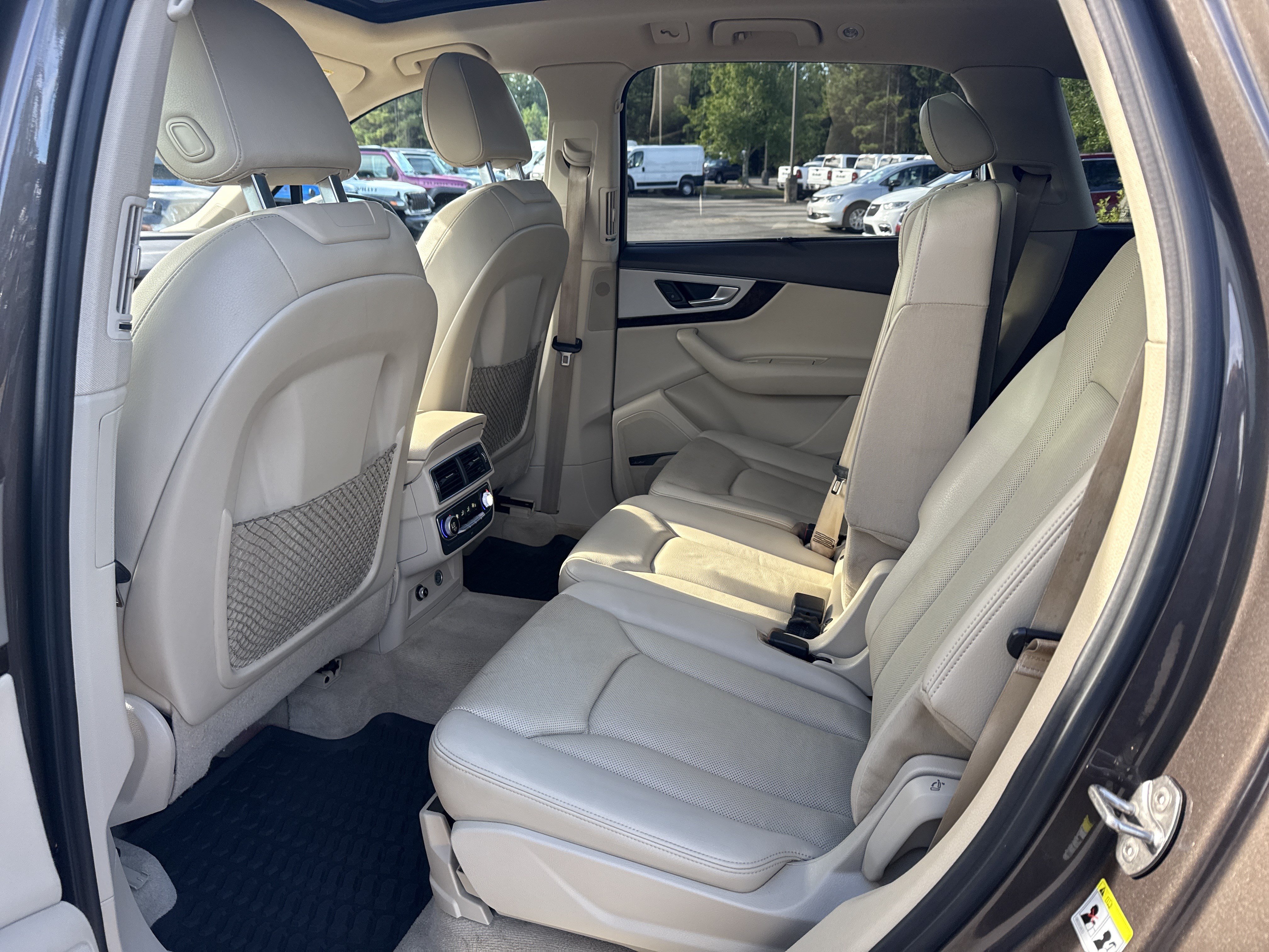 Used 2019 Audi Q7 2.0T Premium Plus w/ Premium Plus Package AWD/4WD image 21