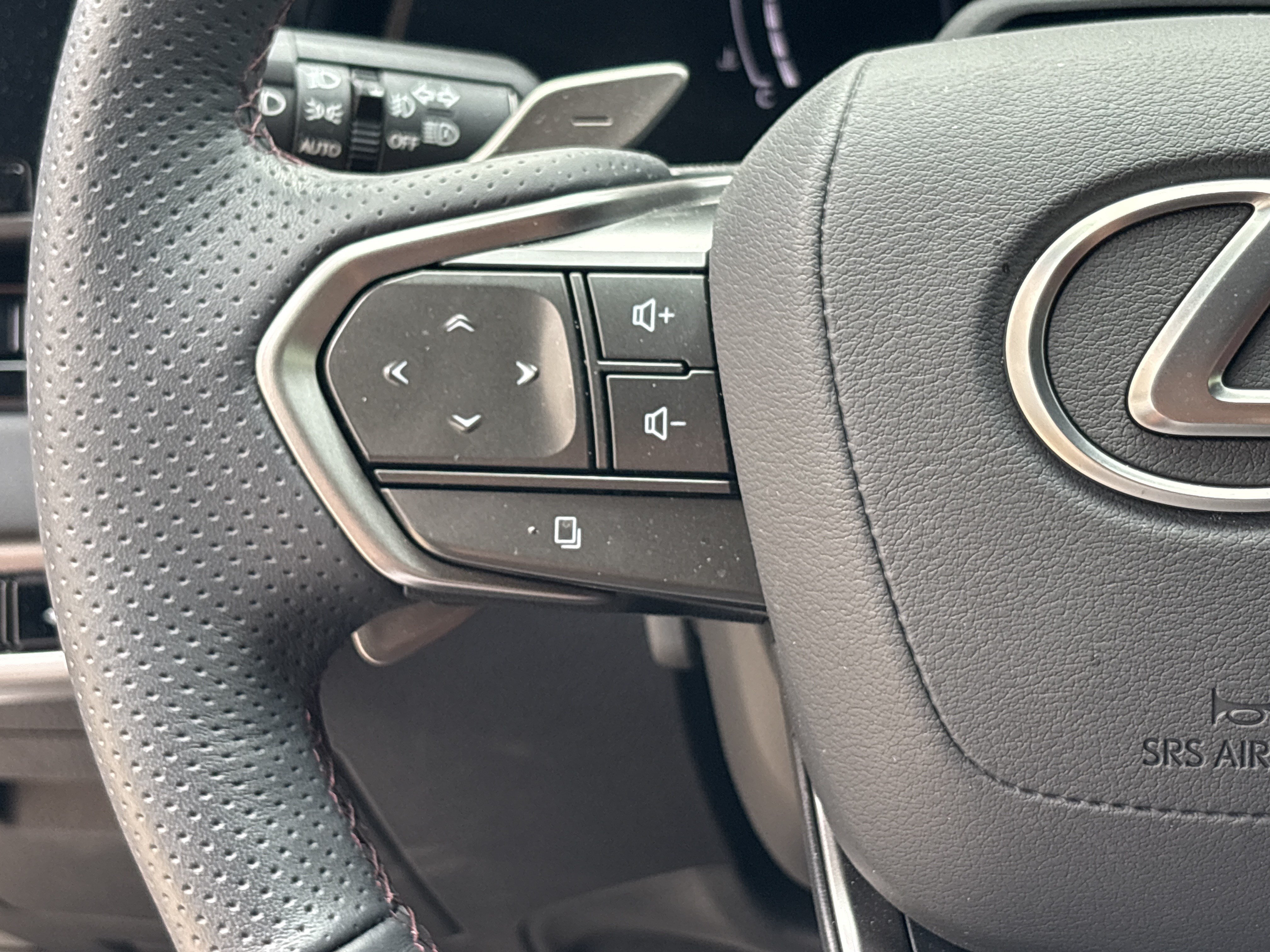 Used 2024 Lexus RX 350 F Sport w/ Convenience Package AWD/4WD image 19