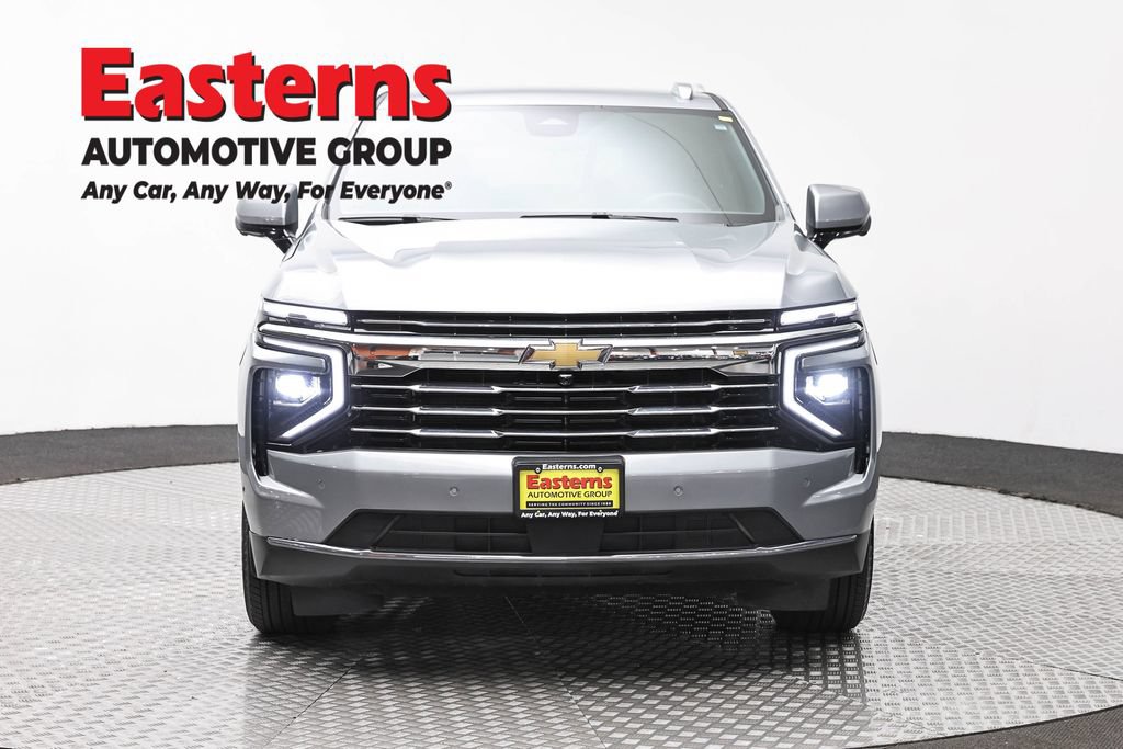 Used 2025 Chevrolet Tahoe LT AWD/4WD image 2
