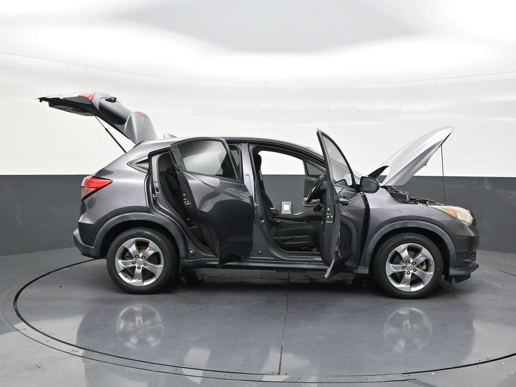 Used 2016 Honda HR-V LX image 29