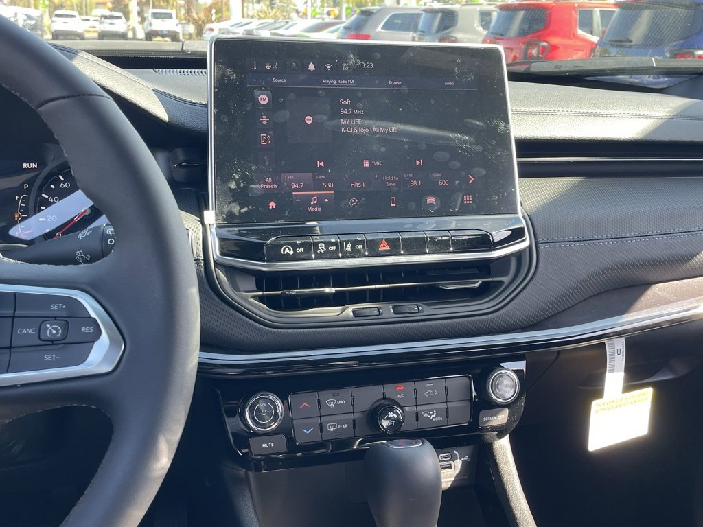 New 2026 Jeep Compass Latitude image 27