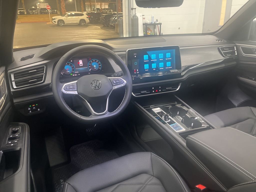 New 2026 Volkswagen Atlas Cross Sport SE AWD/4WD image 12